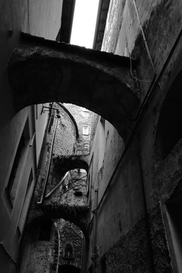 Villa La Casa Degli Alberi Dolceacqua Exterior foto