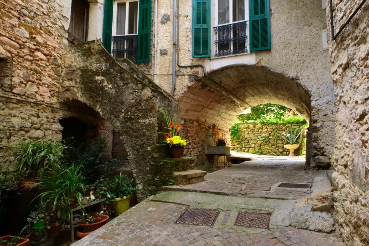 Villa La Casa Degli Alberi Dolceacqua Exterior foto