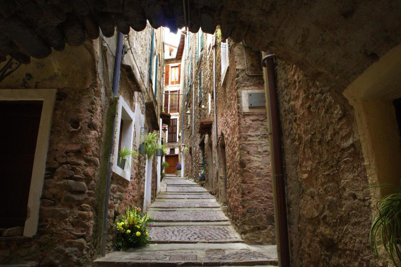 Villa La Casa Degli Alberi Dolceacqua Exterior foto